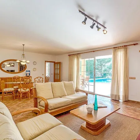 Aquamarina Villa *
