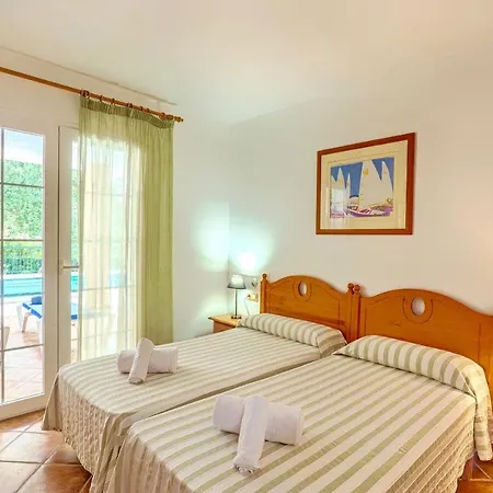 فيلة Aquamarina سانت يويس